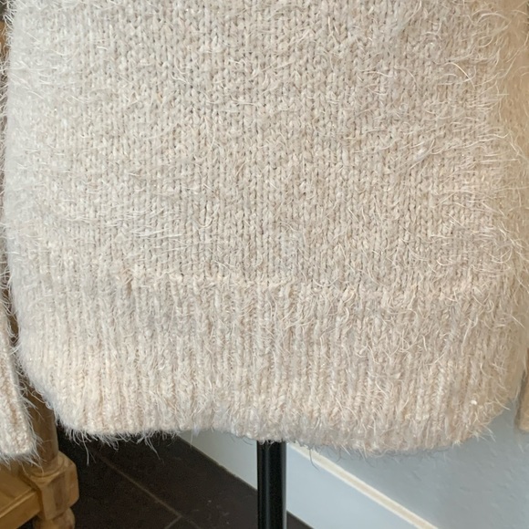 Abercrombie & Fitch Long Sleeve Sweater - Picture 3 of 8